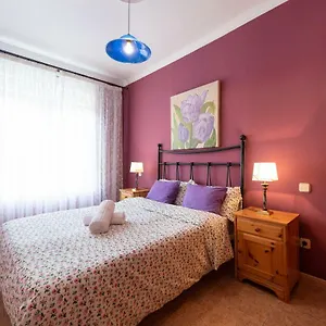 nice-3-bedroom-flat-near-las-canteras-beach.in-canary-islands.com/